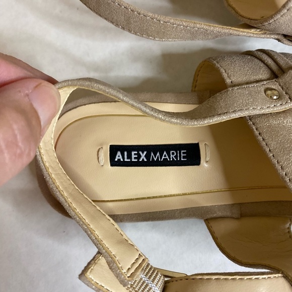 Alex Marie gold leather sandals sz 7 NWOT - Picture 3 of 7